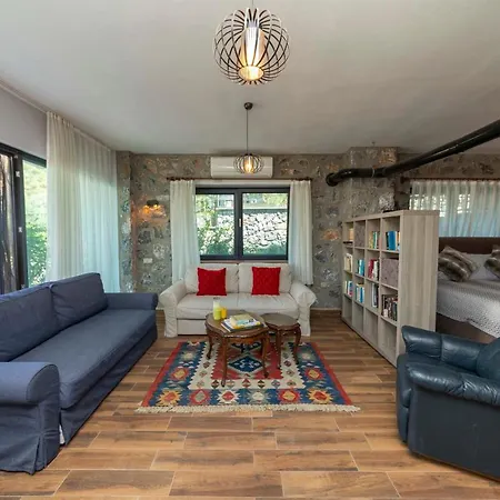 Eclectic Studio Near Sea In Bodrum アパート